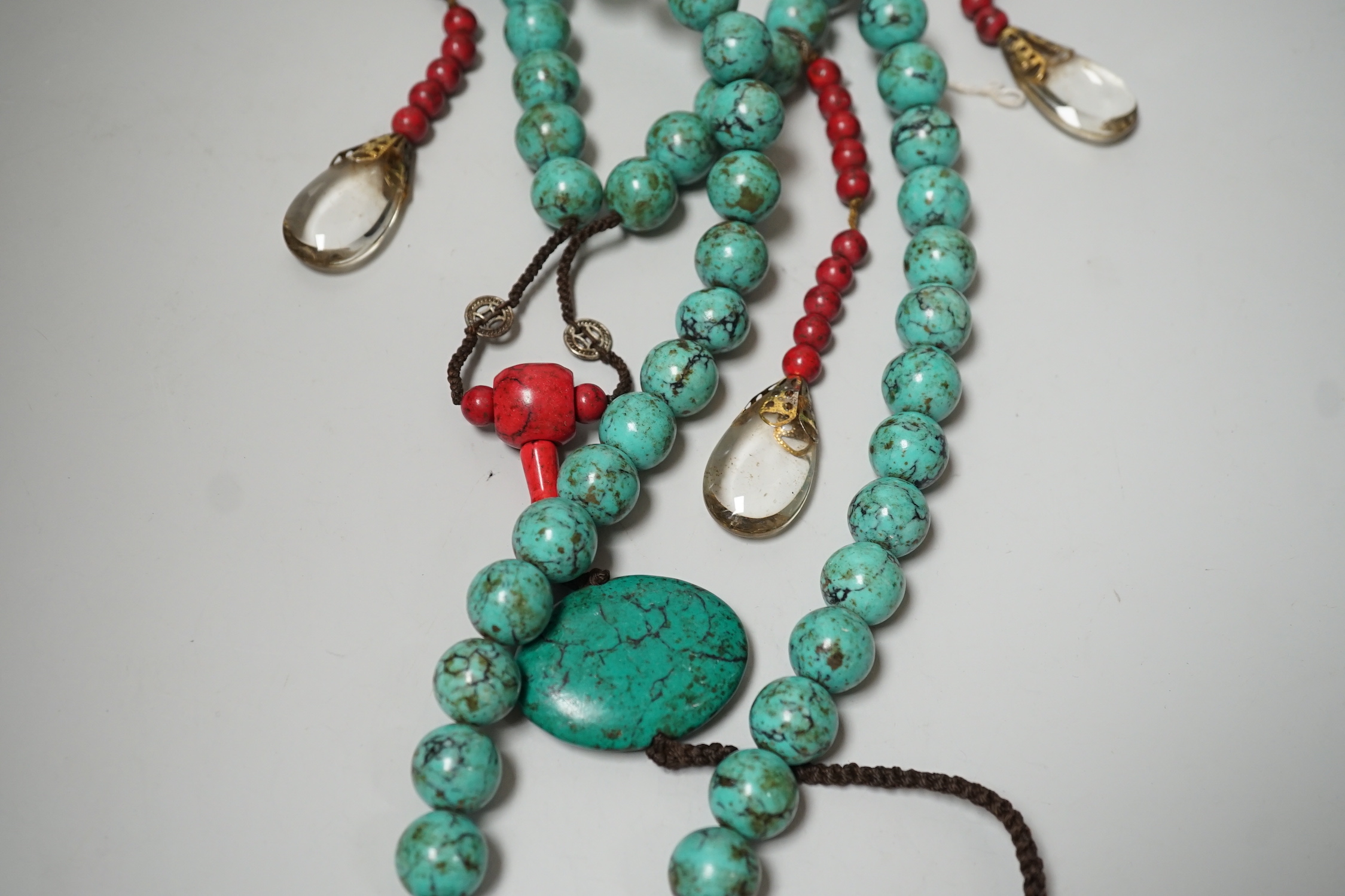 A Chinese turquoise beads court style necklace